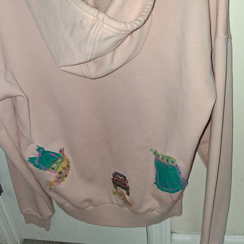 Handmade Altered  Reebok Upcycled  Reworked Peace Sign Hippie Embleshed Sz SM - Picture 5 of 7
